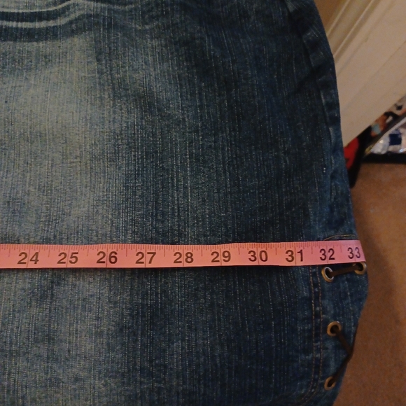 Women's Plus Size Denim Skirt - Picture 9 of 12